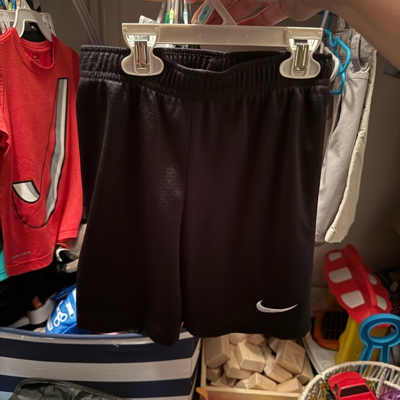 Nike Black Athletic Shorts with Logo - Picture 1 of 2